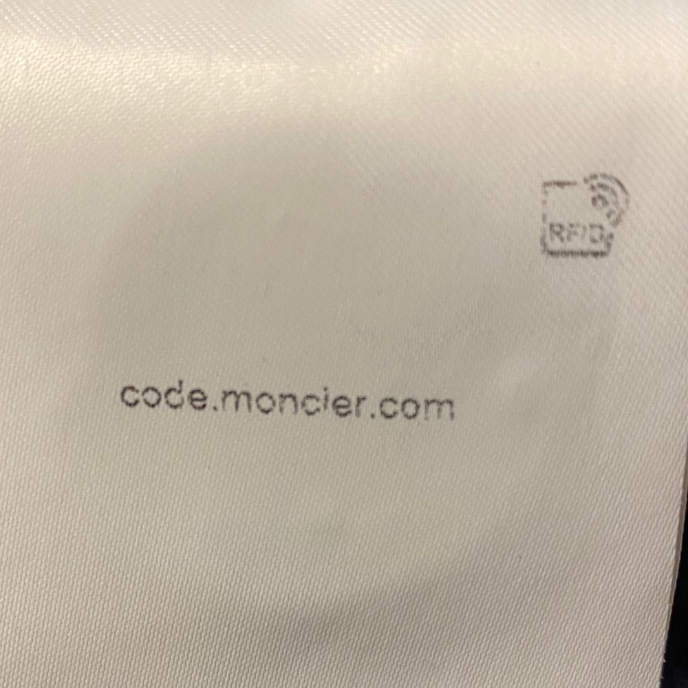 Moncler - Picture 5 of 7